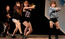 'Quẩy' cùng vũ điệu đường phố của giới trẻ Hà Nội