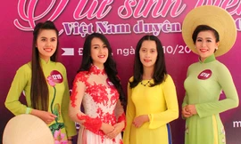 Duyên dáng nữ sinh trên xứ sở ngàn hoa Đà Lạt