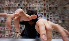 'Ét-vê' làm clip hài nhắc game thủ về quê ăn Tết 