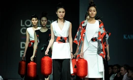 Ngắm dàn người mẫu diện thời trang gợi cảm Kabukimono