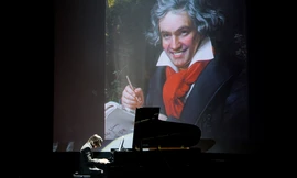 Học sinh trường Amsterdam diễn âm nhạc gây quỹ vì trẻ em khó khăn