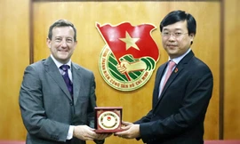 Bí thư thứ nhất T.Ư Đoàn Lê Quốc Phong tiếp Đại sứ đặc mệnh toàn quyền Cộng hòa Pháp tại Việt Nam Bertrand Lortholary