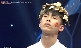 Tô Quang Đức (THPT chuyên Lương Văn Tuy, Ninh Bình) giành được vòng nguyệt quế tuần đầu tiên quý 3