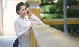 Nữ sinh Sài thành dịu dàng với áo dài khăn vấn