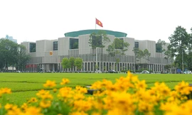 Đại biểu Gặp gỡ hữu nghị thanh niên Việt -Trung tham quan Nhà Quốc hội