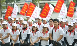 Cận cảnh Blouse trắng xuống đường vì người bệnh cần máu