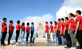 Lan tỏa tình yêu đất nước nơi cực Tây Tổ quốc 