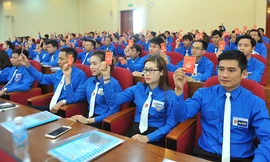 Các đại biểu biểu quyết tại đại hội Ảnh: Xuân Tùng