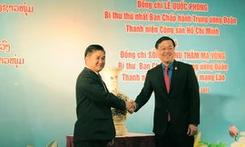 Bí thư thứ nhất T.Ư Đoàn TNCS Hồ Chí Minh Lê Quốc Phong và Bí thư T.Ư Đoàn TNNDCM Lào Sỏn-Thạ-Nu-Thăm-Mạ-Vông hội đàm sáng 6/9