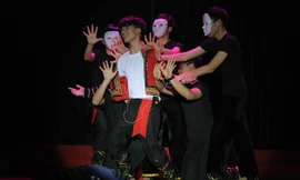 Bất ngờ cặp đôi Hà Nội - Amsterdam kể 'Vợ chồng A Phủ'