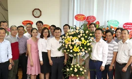 Bí thư thường trực T.Ư Đoàn chúc mừng 21/6 báo Tiền Phong