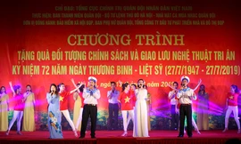 Đặc sắc chương trình tặng quà, giao lưu nghệ thuật tri ân thương binh, liệt sĩ