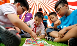 Nhộn nhịp ngày hội học sinh làm lãnh đạo