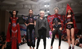 Nhà thiết kế trẻ Đặng Việt Tùng bên bộ sưu tập tà thuật Voodoo