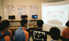 Hơn 200 học sinh trải nghiệm 'tour' đại học định hướng tương lai