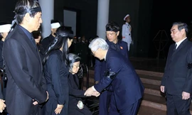 Các vị lãnh đạo Đảng và nhà nước chia buồn cùng gia quyến Đại tướng