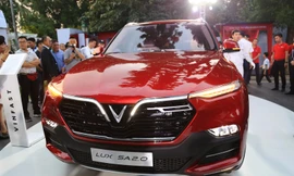 Cận cảnh mẫu SUV hạng sang VinFast Lux SA 2.0 vừa ra mắt