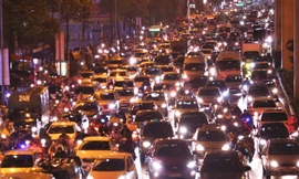 Đường Hà Nội 'tắc cứng' buổi chiều tối ngày 28/12