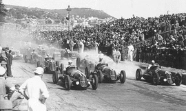 Giải đua xe Công thức 1 bắt nguồn từ các giải Grand Prix tổ chức từ những năm 1920 và 1930.