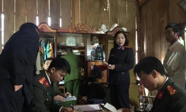 Công an khám xét nhà Đèo Văn Ban.