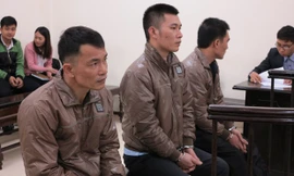 Các bị cáo tại tòa.