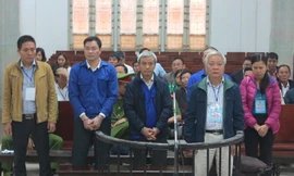 Các bị cáo tại tòa.