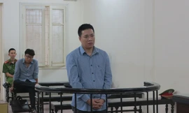 Trần Anh Tuấn tại tòa.