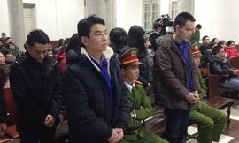 Hsu Ming Jung nghe tòa tuyên án.