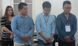 Các bị cáo tại phiên xét xử.