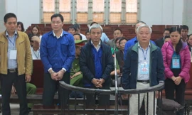 Các bị cáo tại tòa.