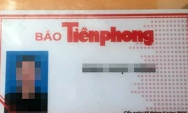 Chiếc thẻ giả được tài xế xuất trình ngày 5/11 tại Hà Nội.