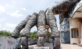 Công viên nước hoang phế, âm u ma mị với hình rồng kinh dị sắp được đầu tư thành khu công viên cộng đồng, như là điểm sinh hoạt chung của toàn dân hơn 20 năm về trước.