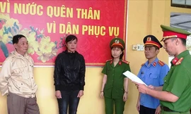 Đọc lệnh khởi tố, bắt tạm giam thạc sĩ lừa đảo Hoàng Thị Nhiên
