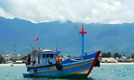 Tạm giữ tàu cá đưa người từ Đà Nẵng về TT-Huế để tránh dịch trái quy định.