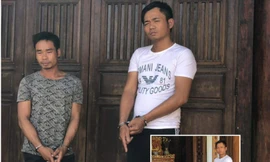 Hai kẻ chuyên trộm cổ vật Tửu và Chí,cùng tang vật (ảnh nhỏ).