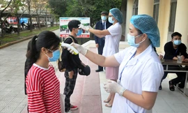 Bắt buộc đo thân nhiệt và thực hiện các điều kiện bảo đảm an toàn phòng dịch đối với sinh viên Đại học Huế khi quay lại học tập.