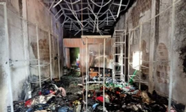 Hiện trường vụ cháy ngày mùng 1 Tết. Toàn bộ tài sản bên trong đã bị thiêu rụi hoàn toàn.