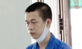 Bị cáo Nguyễn Công Sáu, người có hành vi giết vợ mới cưới chỉ 14 ngày do ghen tuông. Ảnh: Công lý & Xã hội