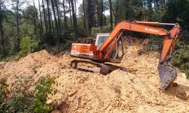 Mở đường tùy tiện, đấu nối trái phép 'giăng bẫy' ra Quốc lộ 1 qua TT-Huế.