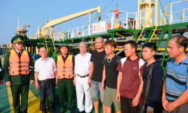 Các thuyền viên găp nạn chìm tàu trên biển được cứu hộ thành công