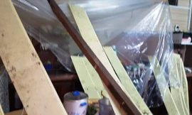 Hiện trường vụ sập trần nhà, khiến cụ bà 86 tuổi bị vật cứng đè trung gây bất tỉnh phải nhập viện cấp cứu