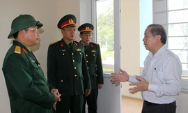 Chủ tịch UBND tỉnh Thừa Thiên Huế Phan Ngọc Thọ đích thân đi "tiền trạm" và kiểm tra công tác chuẩn bị khu cách ly tập trung tại Trường Cao đẳng nghề số 23 - Bộ Quốc phòng.