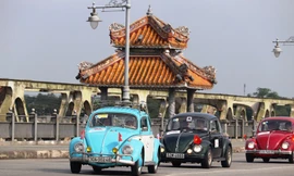 Dàn xe cổ diễu hành hưởng ứng Festival Huế 2018