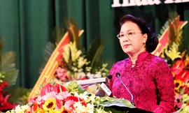 Chủ tịch Quốc hội Nguyễn Thị Kim Ngân đề nghị tiếp tục xây dựng Thừa Thiên Huế trở thành “đô thị di sản” với định hướng “di sản, văn hóa, sinh thái, cảnh quan, thân thiện với môi trường” theo Kết luận 48-KL/TW và Thông báo 175-TB/TW của Bộ Chính trị