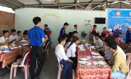 Hàng nghìn suất cơm miễn phí tại TT-Huế phục vụ thí sinh có hoàn cảnh khó khăn đi thi THPT Quốc gia