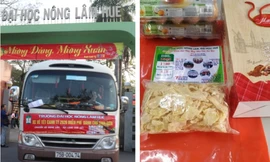 Đại học Nông lâm Huế hỗ trợ 6 chuyến xe về Tết, tặng 5.000 quả trứng cho sinh viên về quê làm quà cho người nhà.