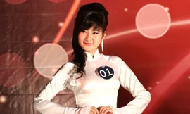 Áo trắng đơn sơ, mộng trắng trong...