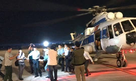 Trực thăng đưa chiến sĩ ở đảo Thổ Chu vào TPHCM cấp cứu