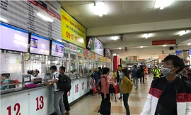 Bến xe lớn nhất TPHCM vắng vẻ ngày giáp Tết