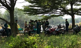 Lực lượng chức năng điều tra vụ việc.